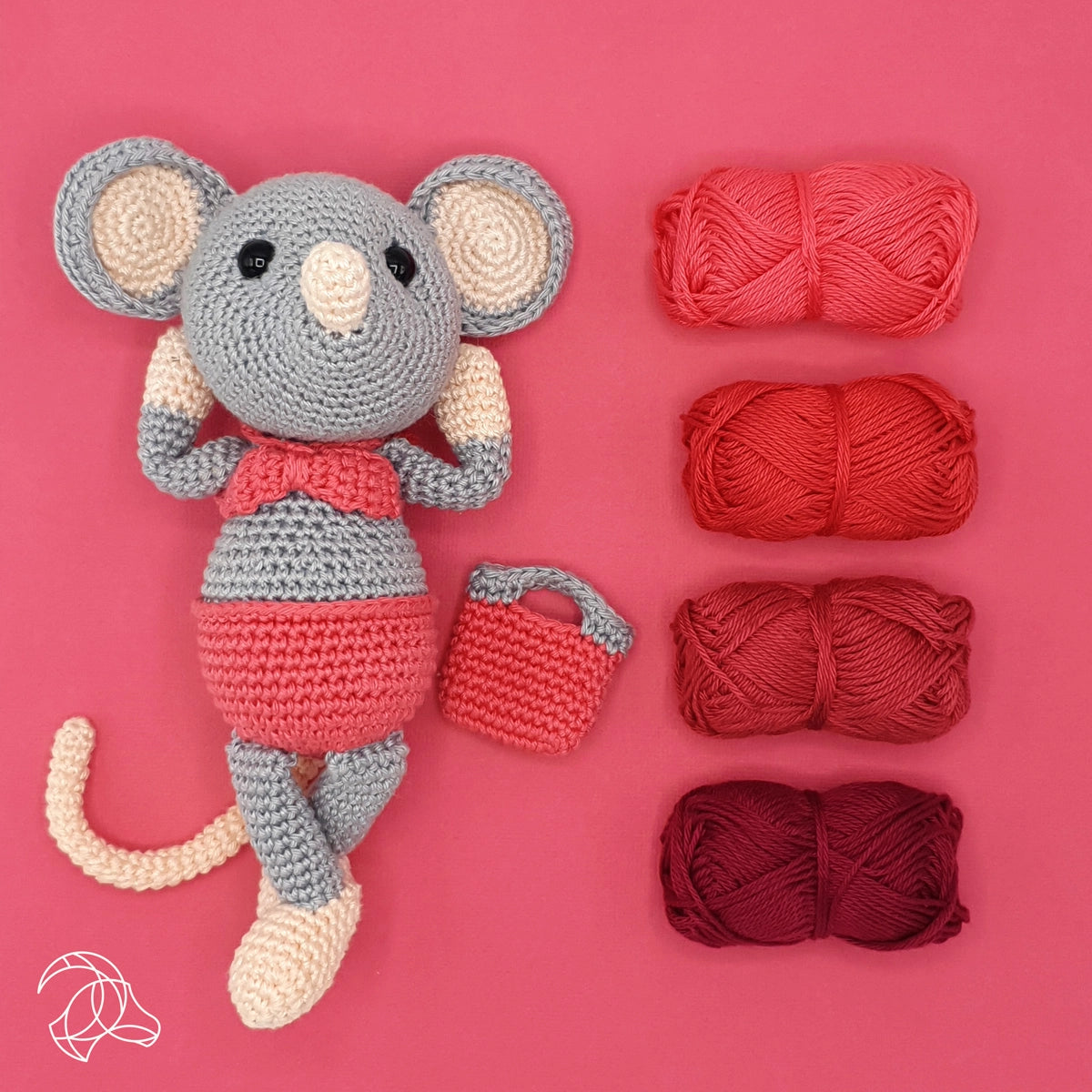 daisy mouse crochet kit